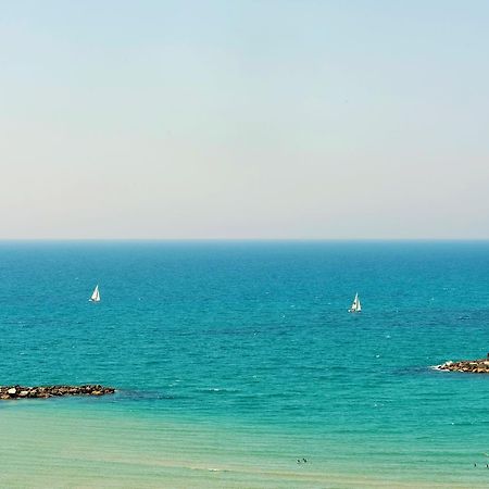 Excellent Beachfront Apt W/ Pool Access By Sea N' Rent Tel Aviv Exterior foto
