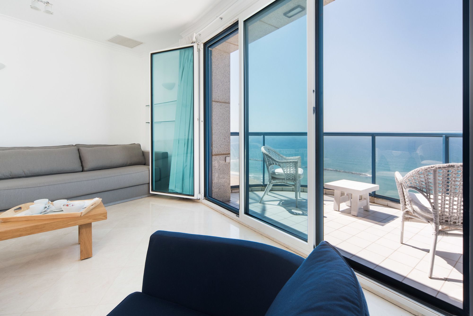 Excellent Beachfront Apt W/ Pool Access By Sea N' Rent Tel Aviv Exterior foto